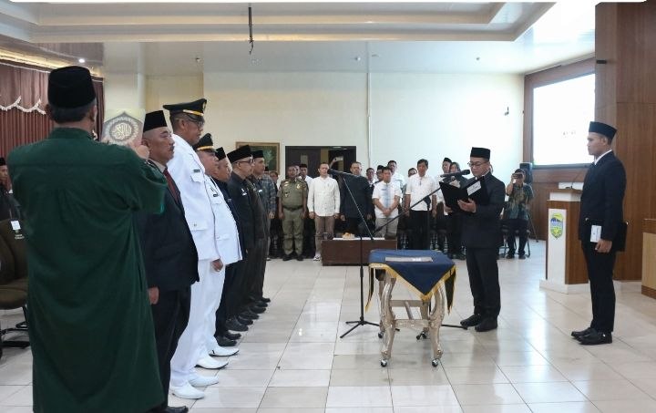 Wujudkan Birokrasi Unggul, Pemkab Tasikmalaya Lantik 19 Pejabat Lewat Ekspose Manajemen Talenta